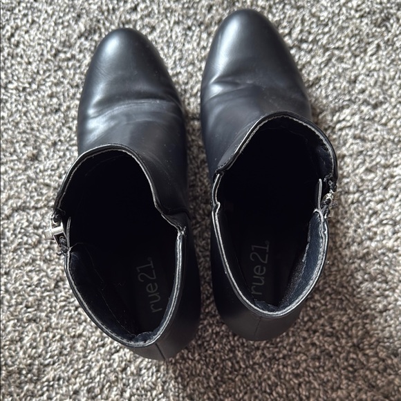 Rue21 Black Ankle Booties with Silver Zipper - Picture 2 of 4